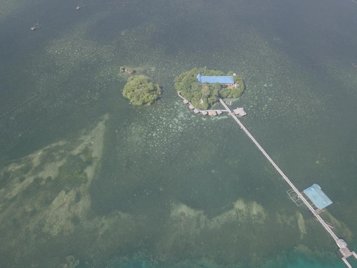 Enchanted River Rock Island Resort Hinatuan Luaran gambar
